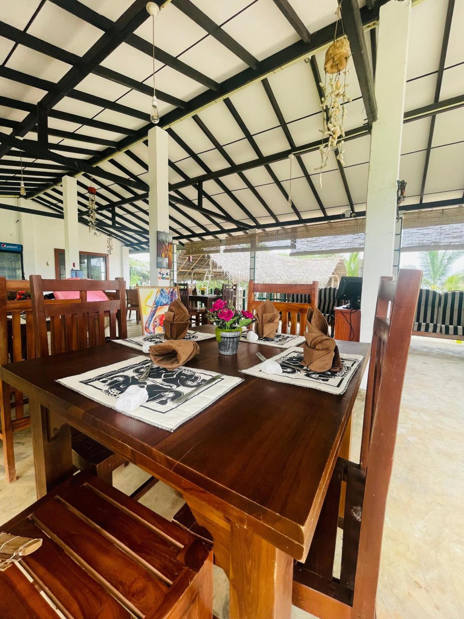 Surfing Beach Nilaveli Trincomalee Ngoại thất bức ảnh